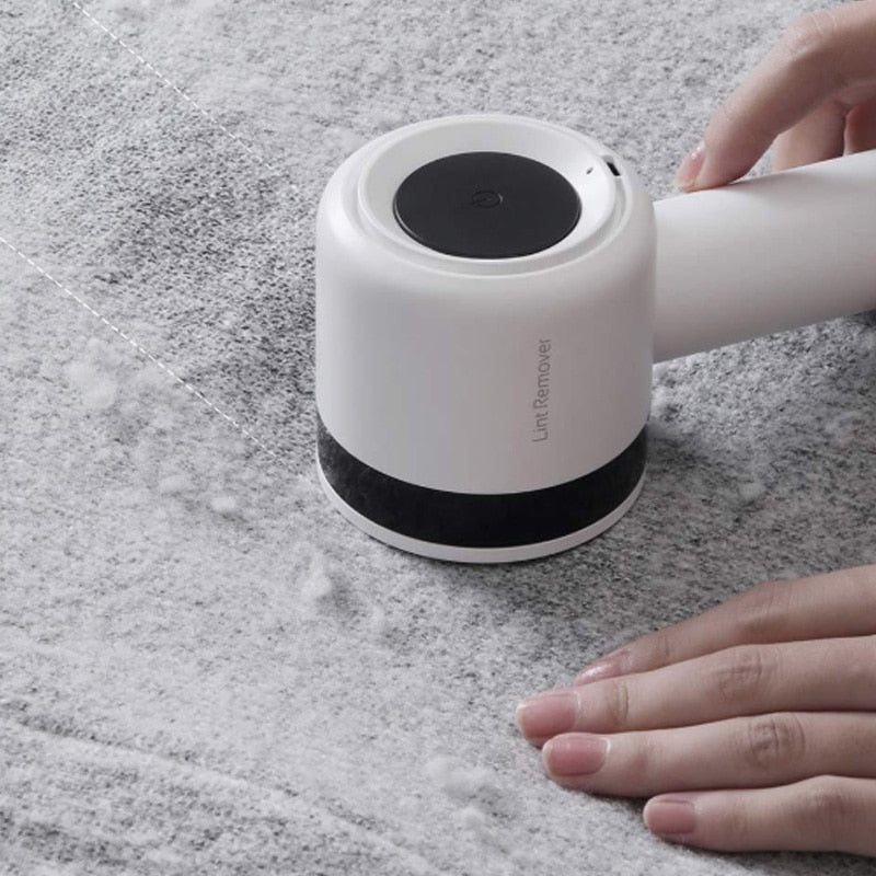 Rechargeable Lint Remover - Get Clothes Like New