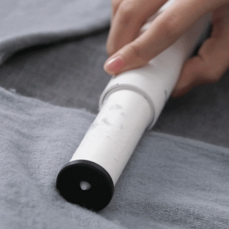 Rechargeable Lint Remover - Get Clothes Like New